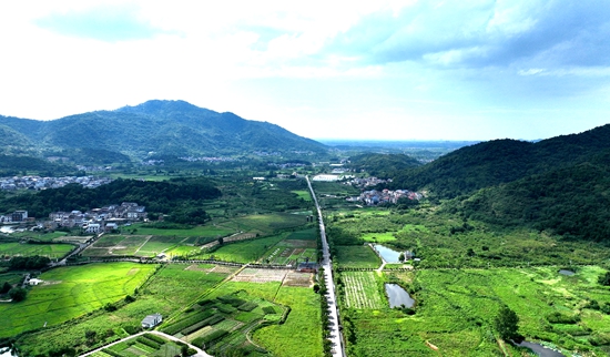 四峰山沿线(十里画廊)_副本.jpg